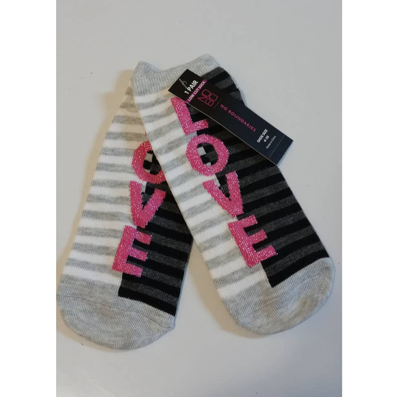 No Boundaries "Love" Low Cut Socks. Size 4-10 - Picture 1 of 3